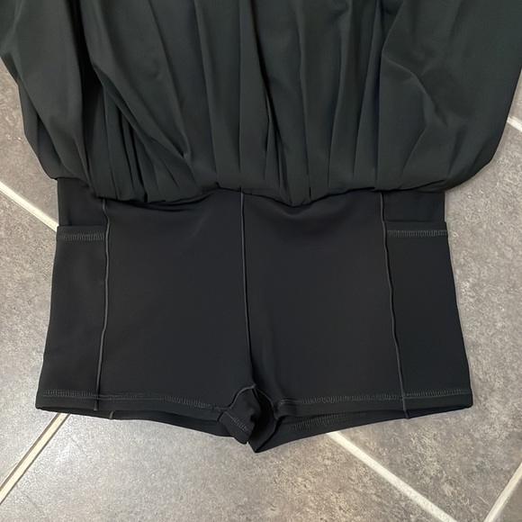 OFFLINE By Aerie Real Me Pleated Circle Tennis Skirt size Small - Picture 8 of 10